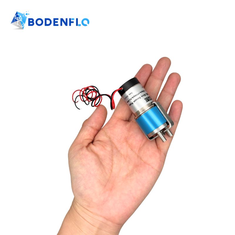 Compact rotary vane gas sampling pump delivering up to 6 L/min airflow